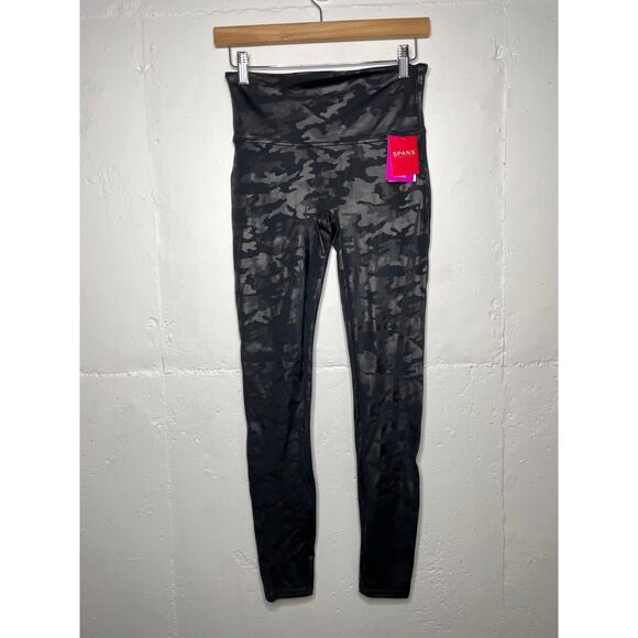 NEW Spanks Faux Leather Camo Leggings Black Size Medium Womens - Picture 1 of 6
